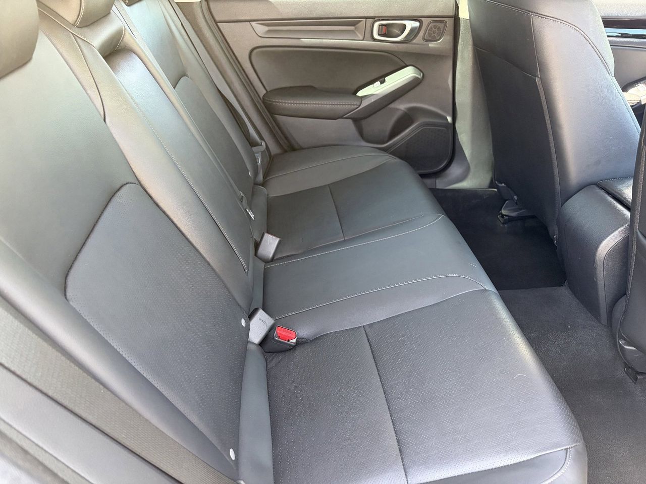 2024 Honda Civic Hatchback EX-L - Photo 12