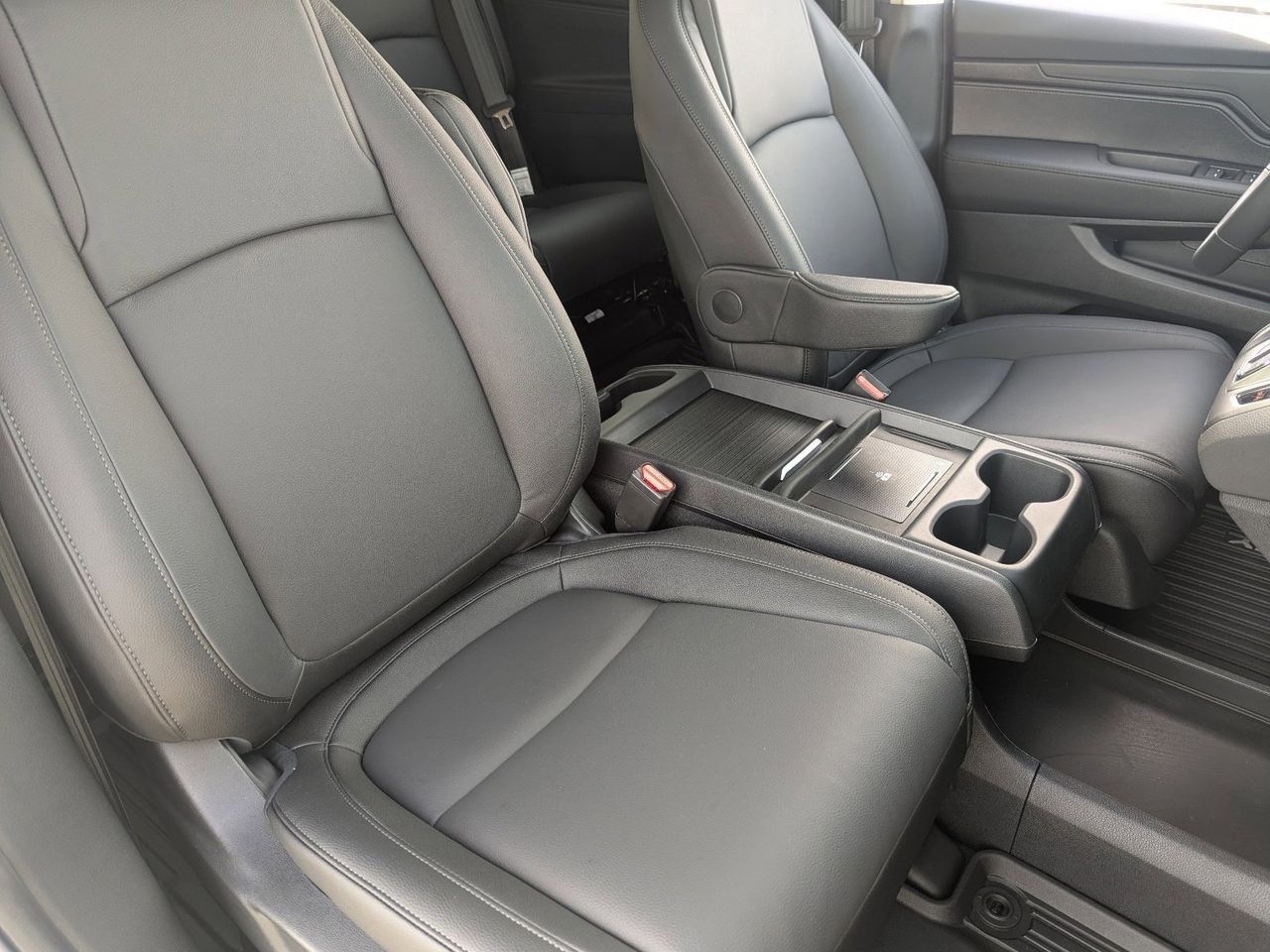 2026 Honda Odyssey EX-L - Photo 6