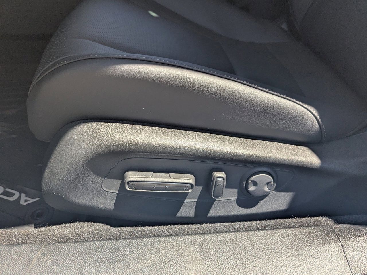 2026 Honda Accord Hybrid Touring - Photo 13