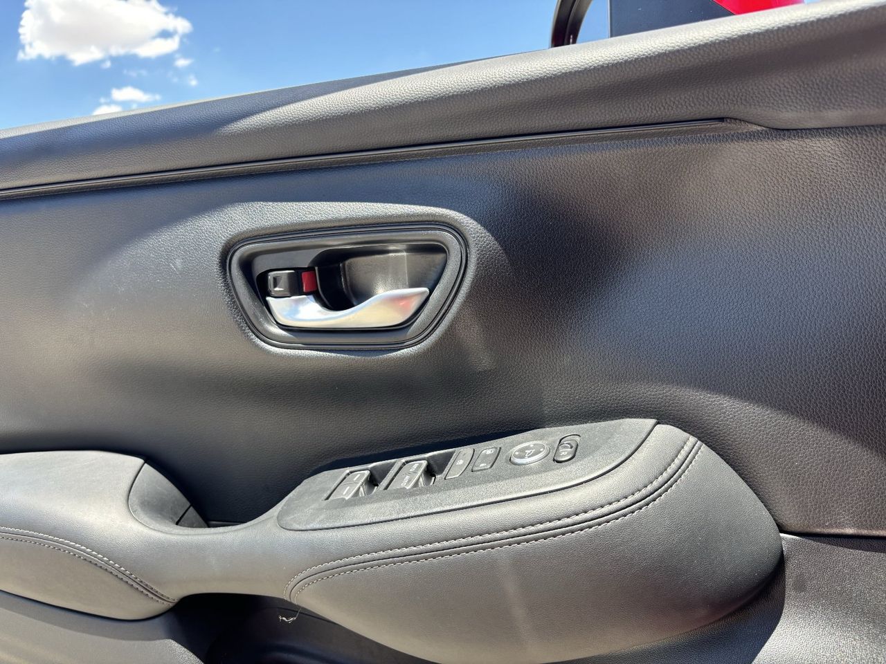 2025 Honda HR-V EX-L - Photo 19