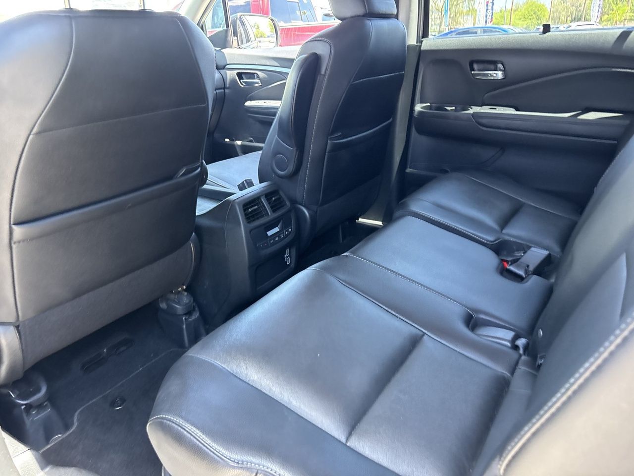 2022 Honda Pilot SE - Photo 15