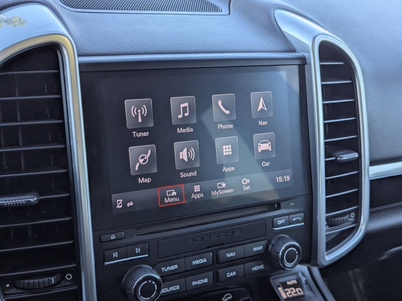 2017 Porsche Cayenne S - Photo 24