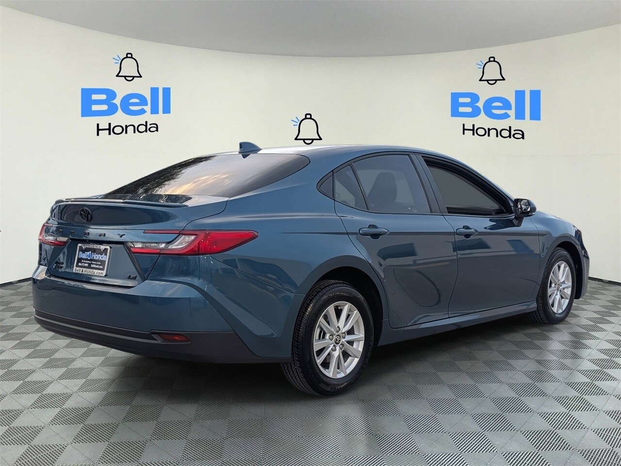 2025 Toyota Camry XSE photo 3