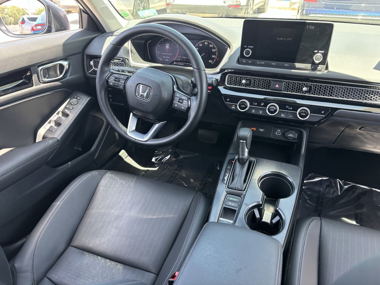 2024 Honda Civic Hatchback EX-L - Photo 12