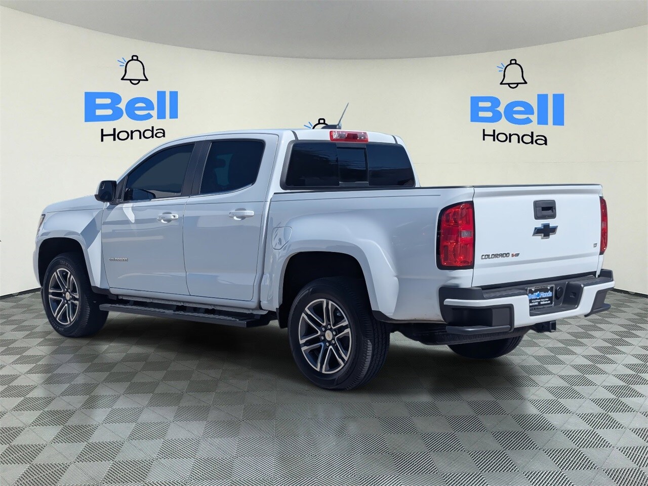 2019 Chevrolet Colorado LT photo 3