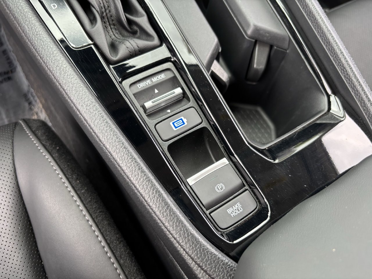 2025 Honda Accord Hybrid EX-L - Photo 25
