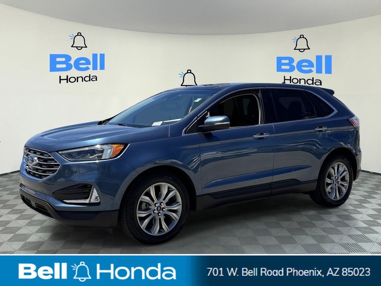 2019 Ford Edge Titanium's photo