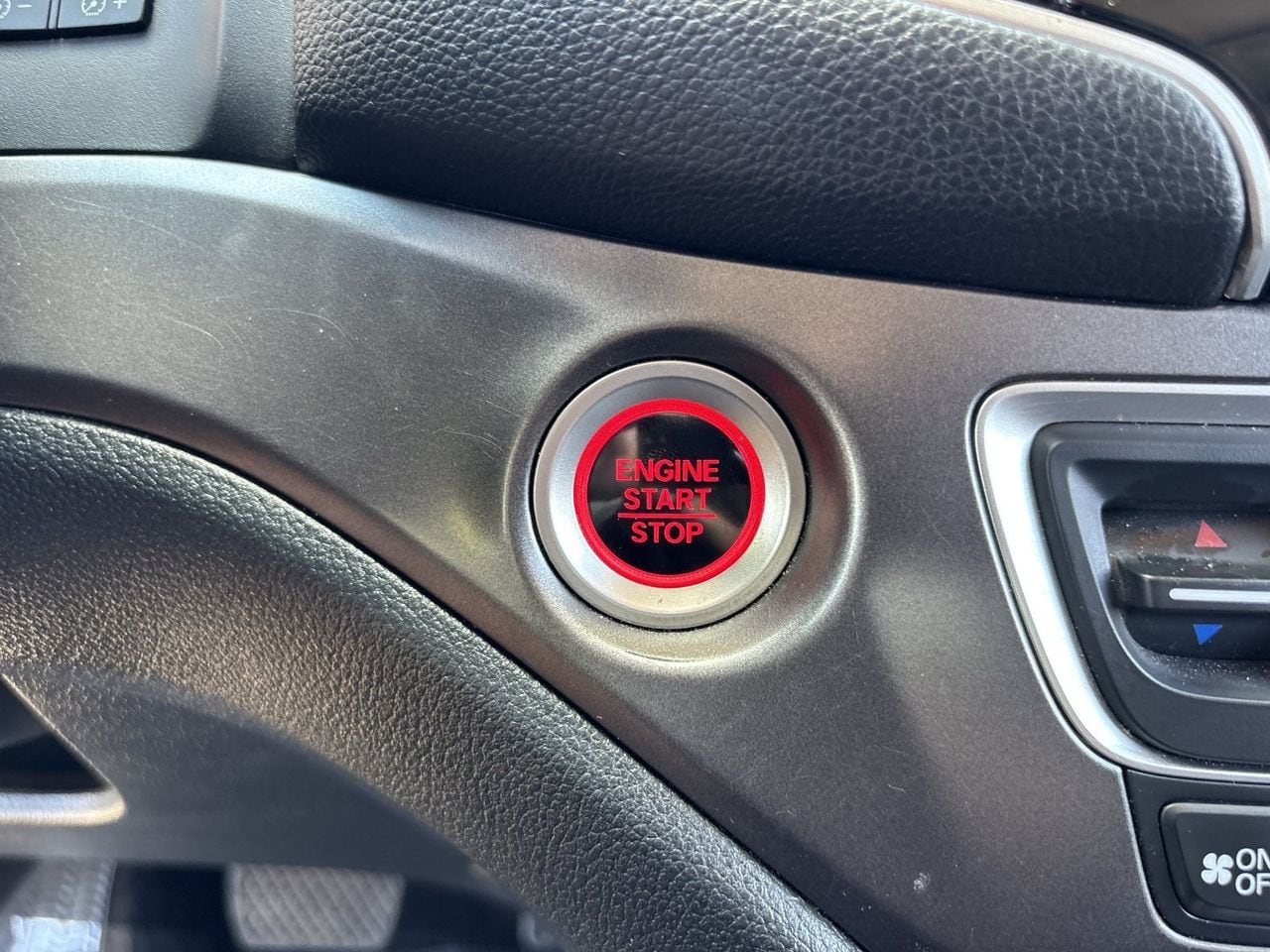 2022 Honda Pilot SE - Photo 24