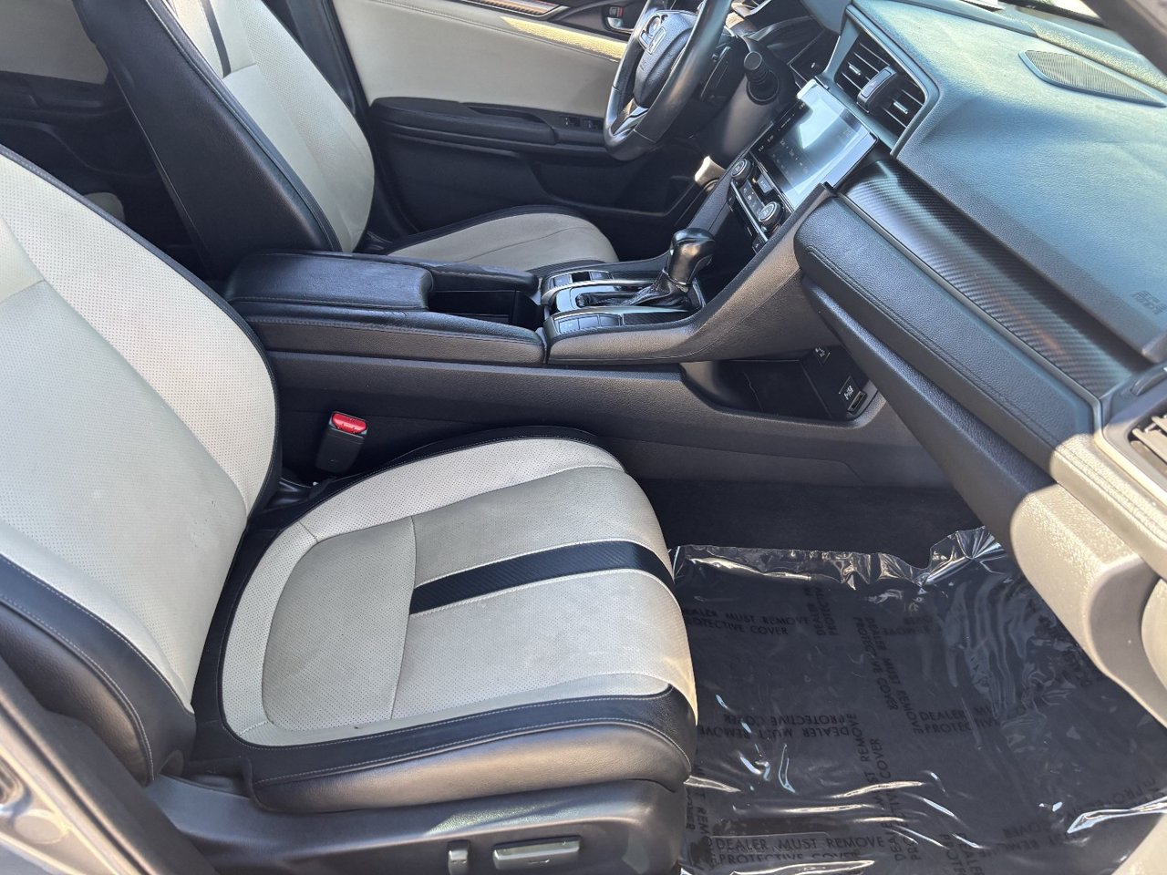 2018 Honda Civic Hatchback Sport Touring - Photo 9