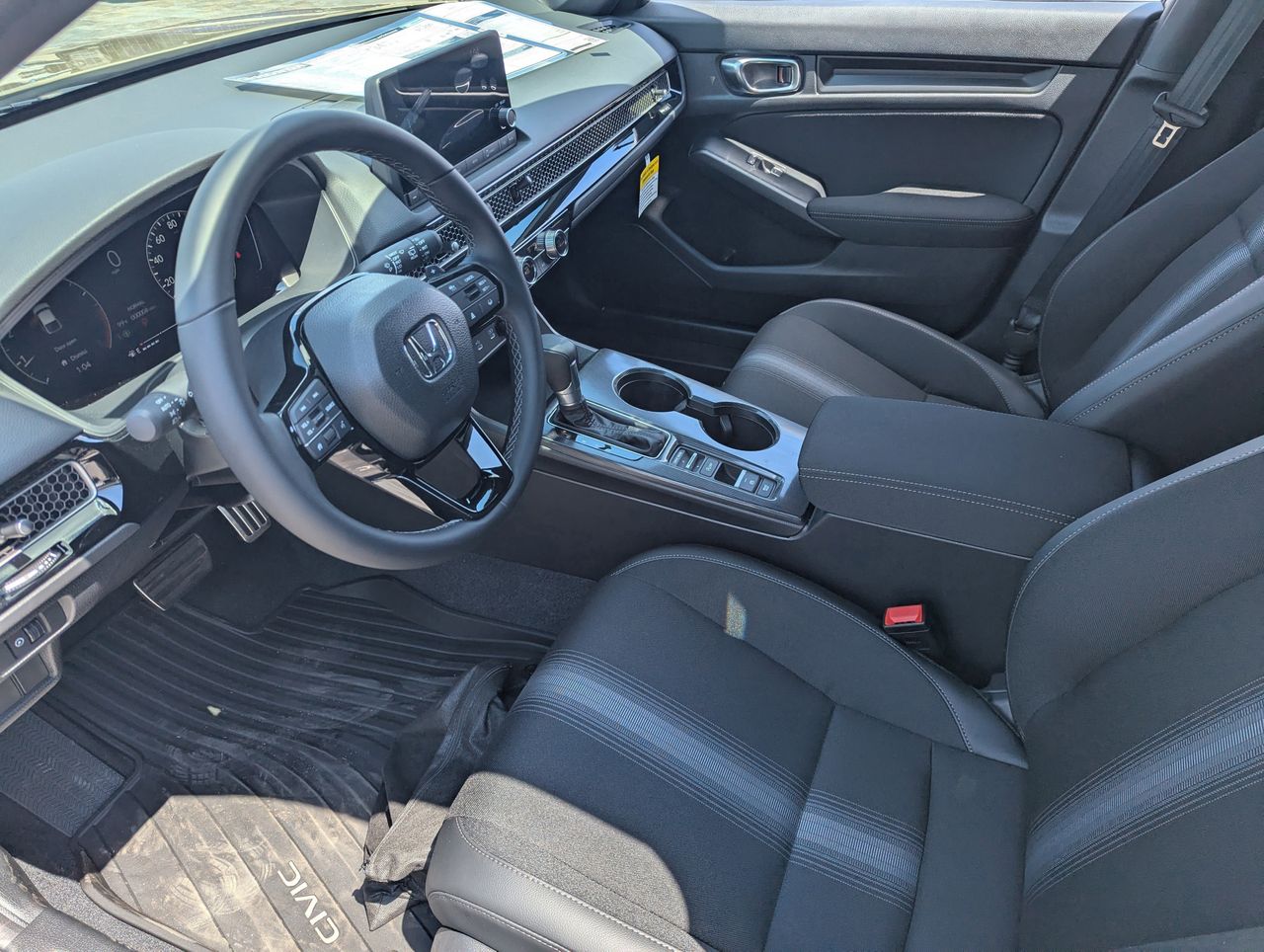 2026 Honda Civic Hatchback Sport - Photo 10