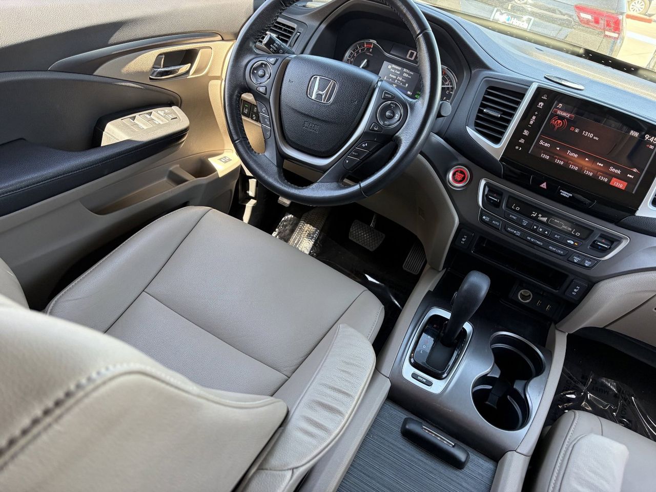 2017 Honda Pilot EX-L - Photo 10