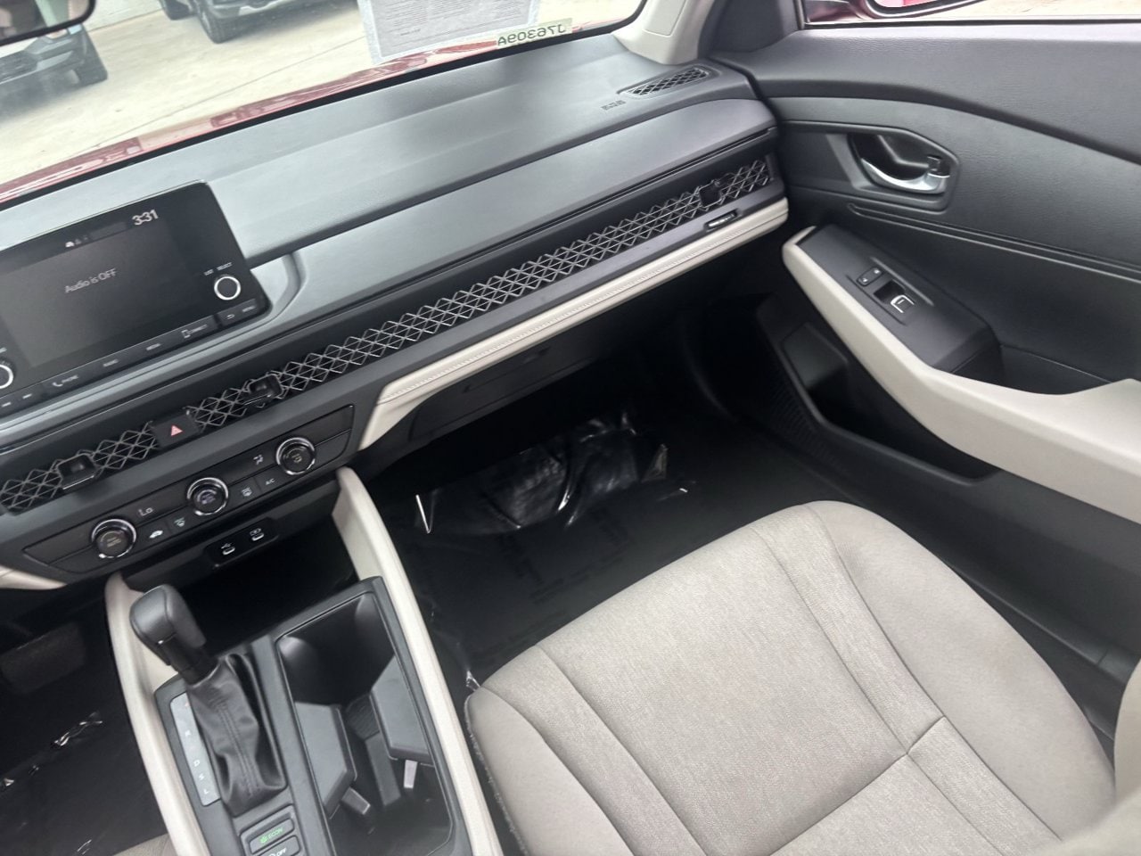 2024 Honda Accord LX - Photo 17