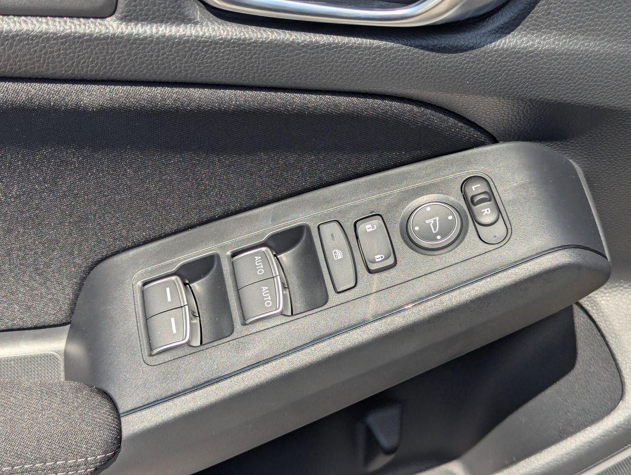 2026 Honda Civic Hatchback Sport - Photo 13