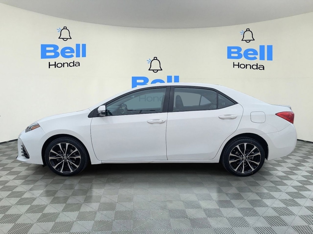 Used 2019 Toyota Corolla SE Sedan