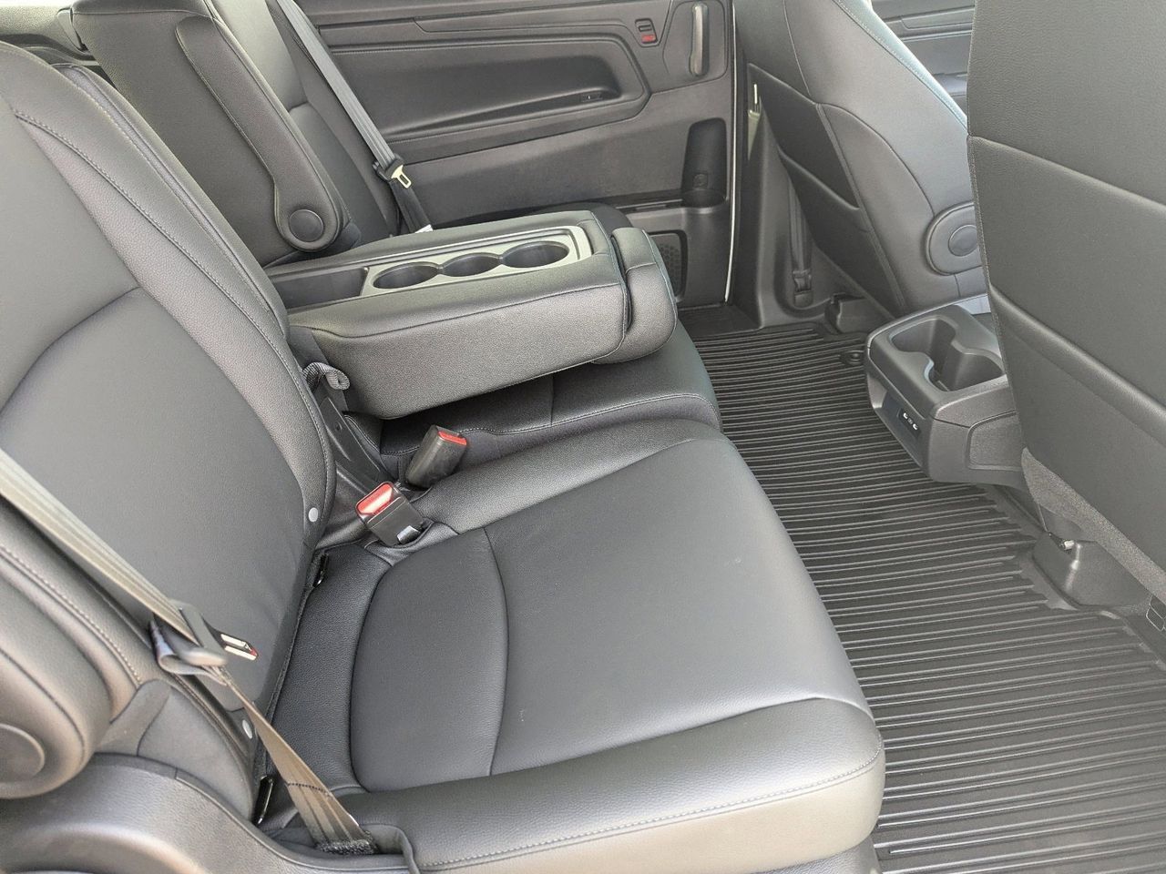 2026 Honda Odyssey EX-L - Photo 9