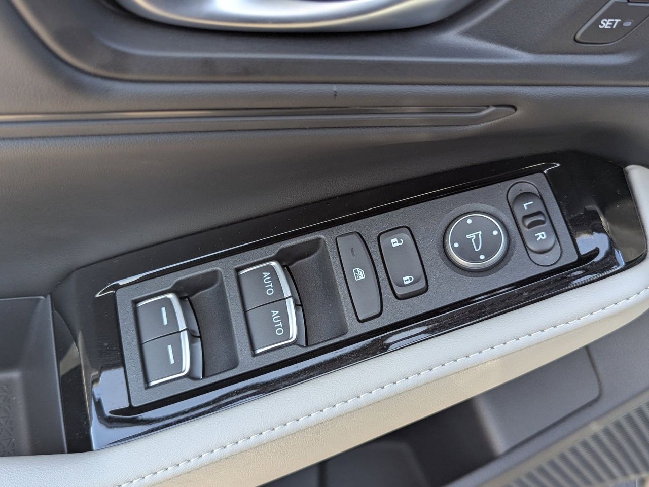 2026 Honda Accord Hybrid Touring - Photo 13