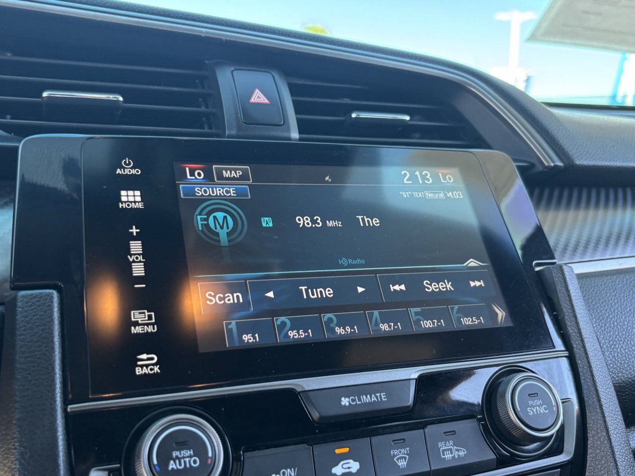 2018 Honda Civic Hatchback Sport Touring - Photo 20