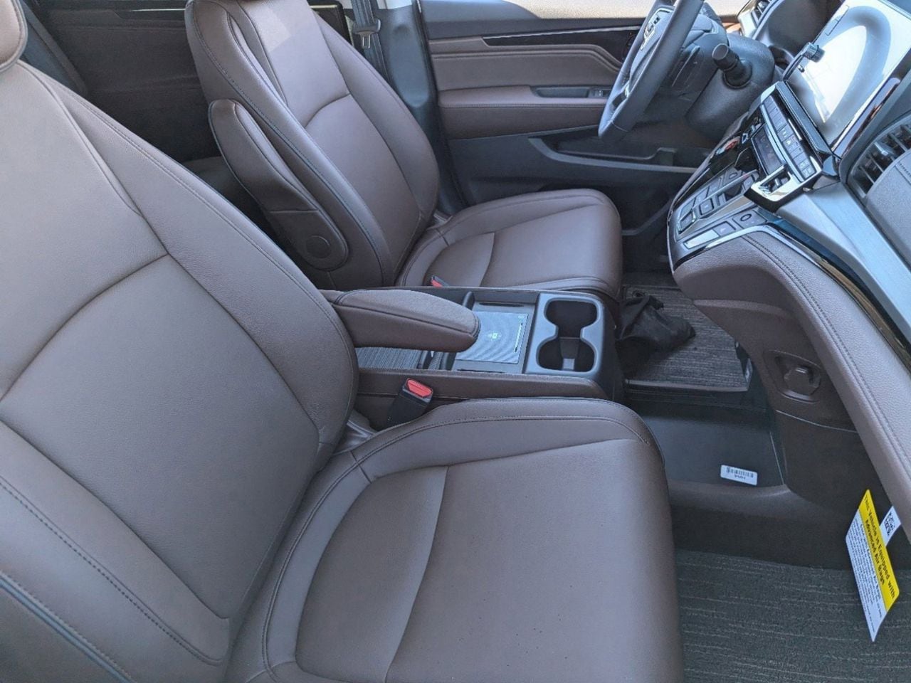 2026 Honda Odyssey Touring - Photo 6