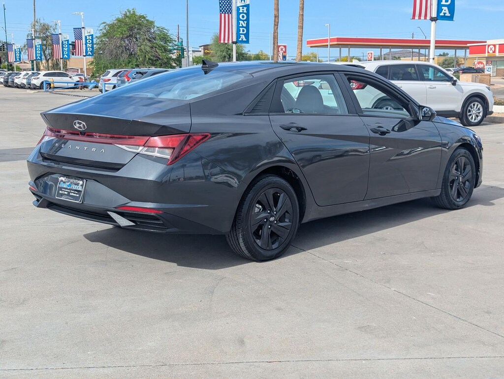 Used 2023 Hyundai Elantra SEL Sedan