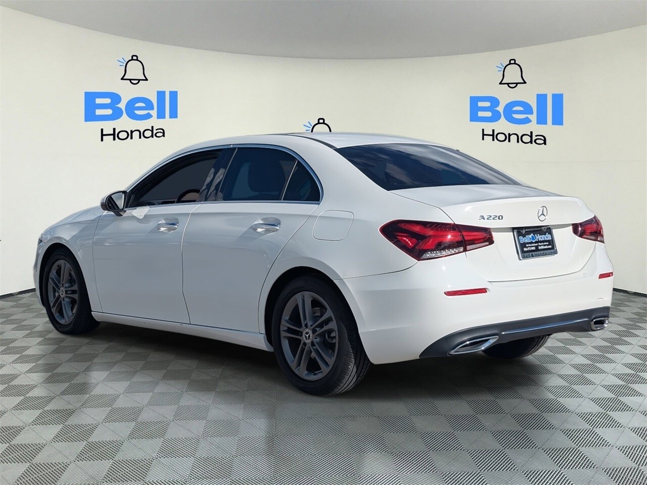 2020 Mercedes Benz A 220 photo 3