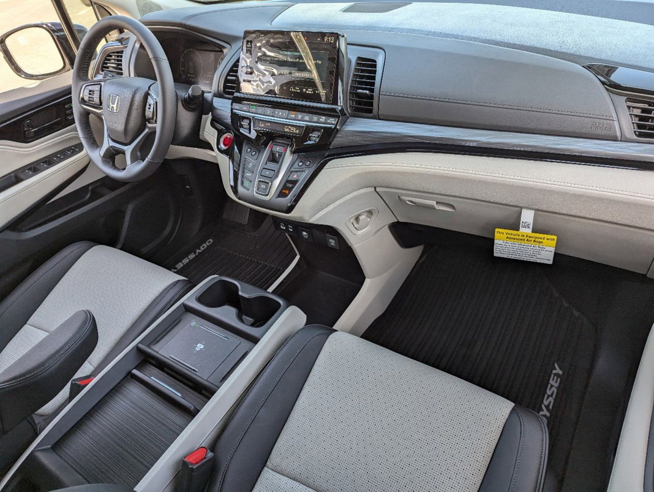 View vehicle photo 7