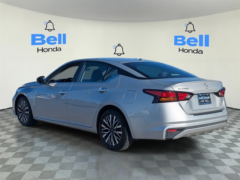 Used 2024 Nissan Altima 2.5 SV Sedan