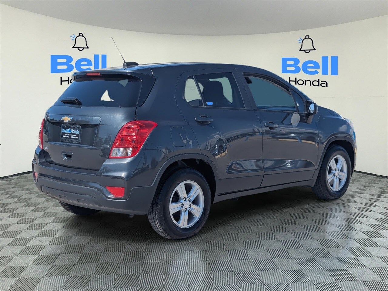 2020 Chevrolet Trax LS photo 4