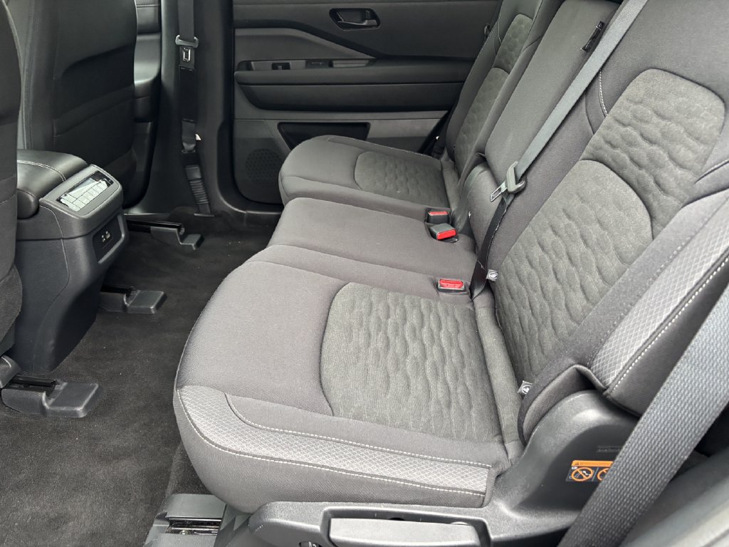2025 Nissan Pathfinder SV - Photo 22