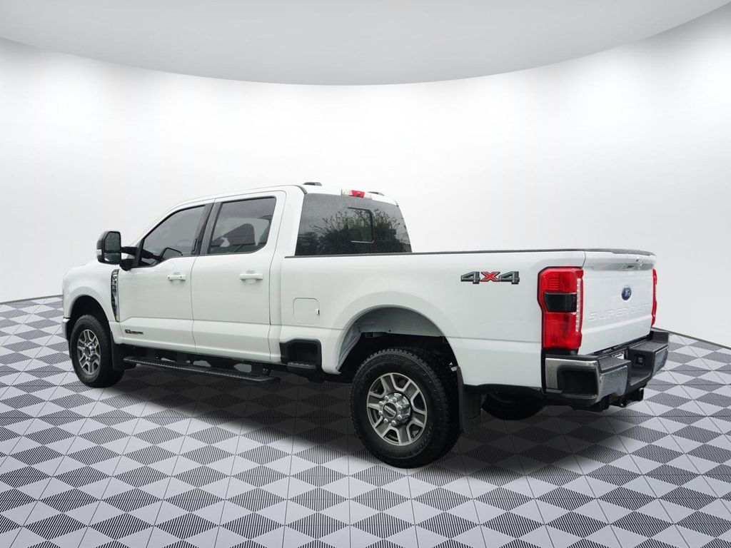 2024 Ford F-350 Lariat photo 4