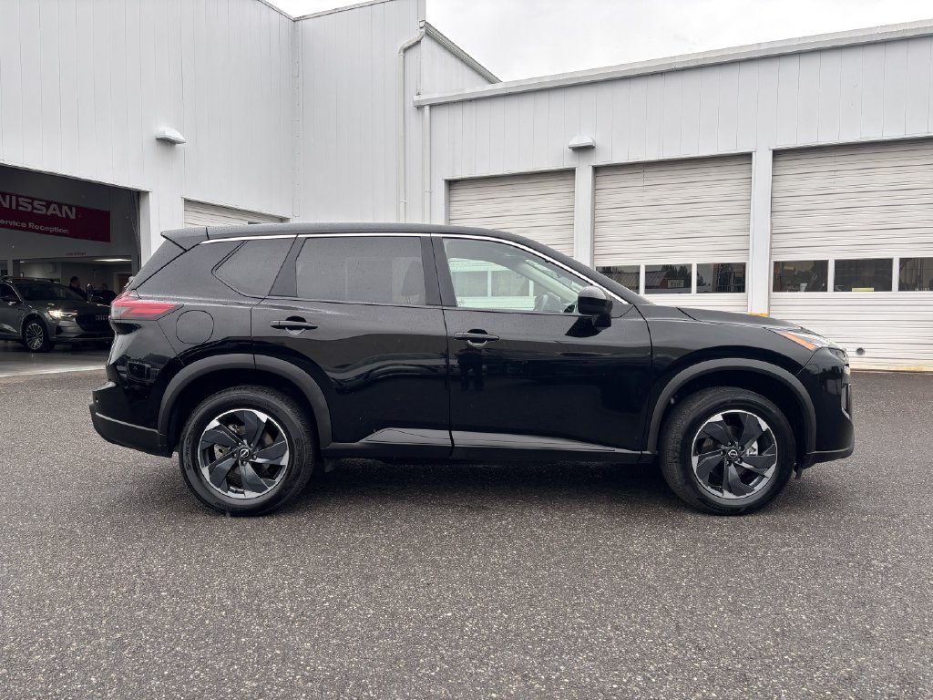 2025 Nissan Rogue SV - Photo 8