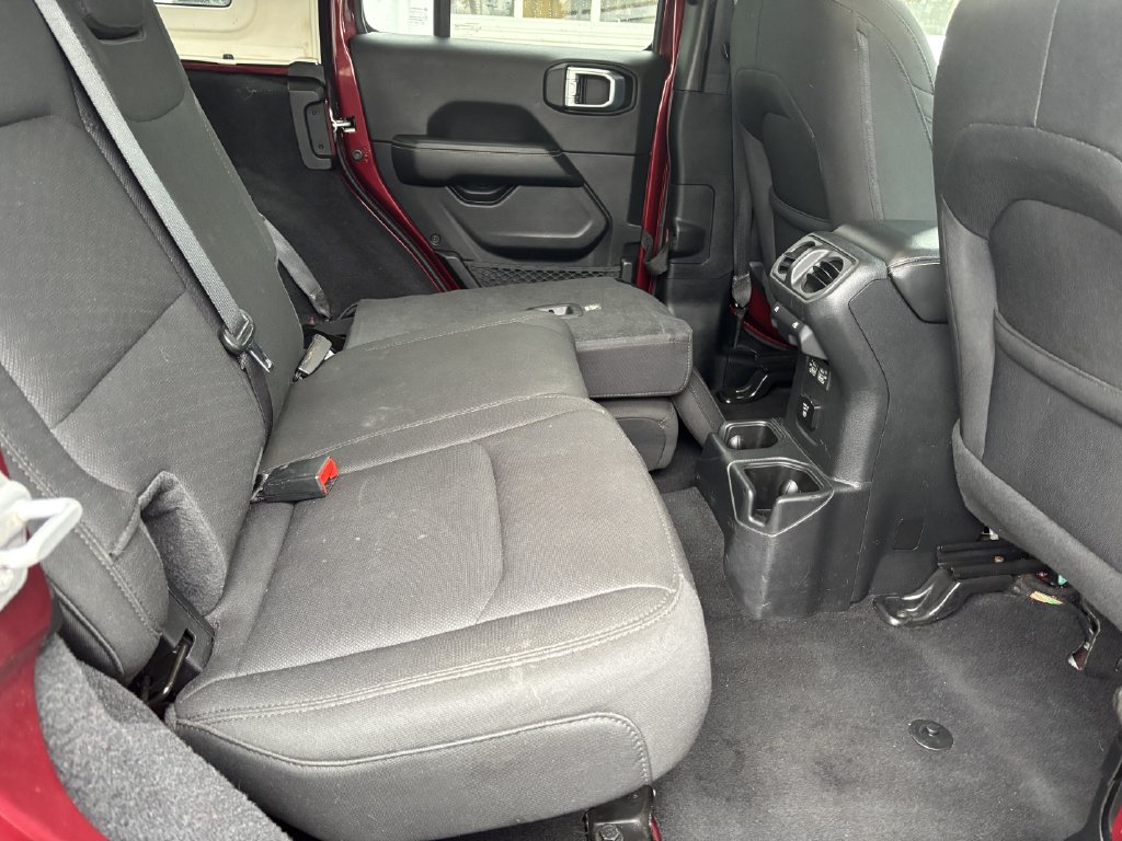 2021 Jeep Wrangler Unlimited Sahara - Photo 28