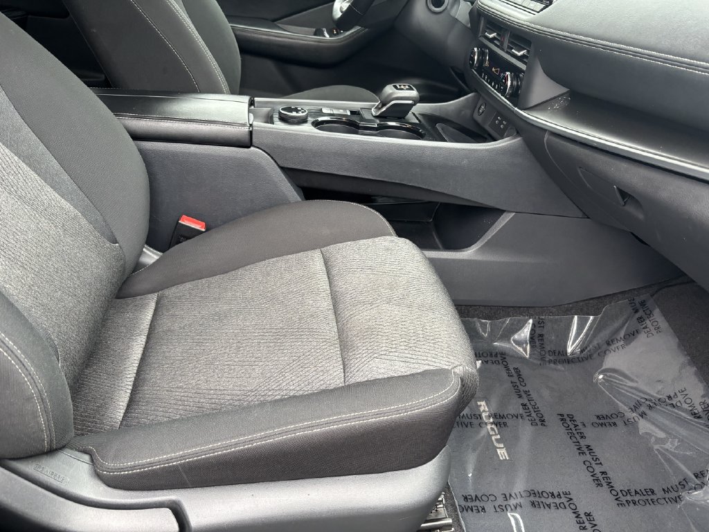 2025 Nissan Rogue SV - Photo 27