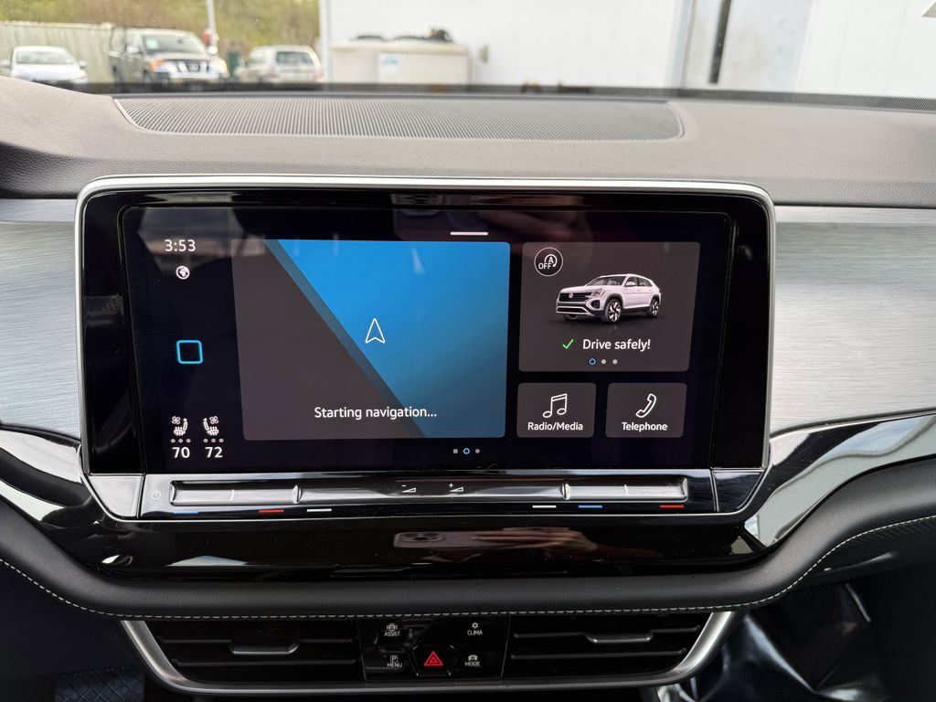2025 Volkswagen Atlas Cross Sport SE w/Tech - Photo 18