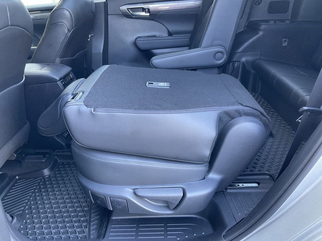 2024 Toyota Highlander Platinum - Photo 47