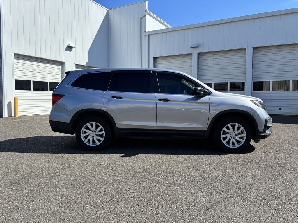 2021 Honda Pilot LX - Photo 8