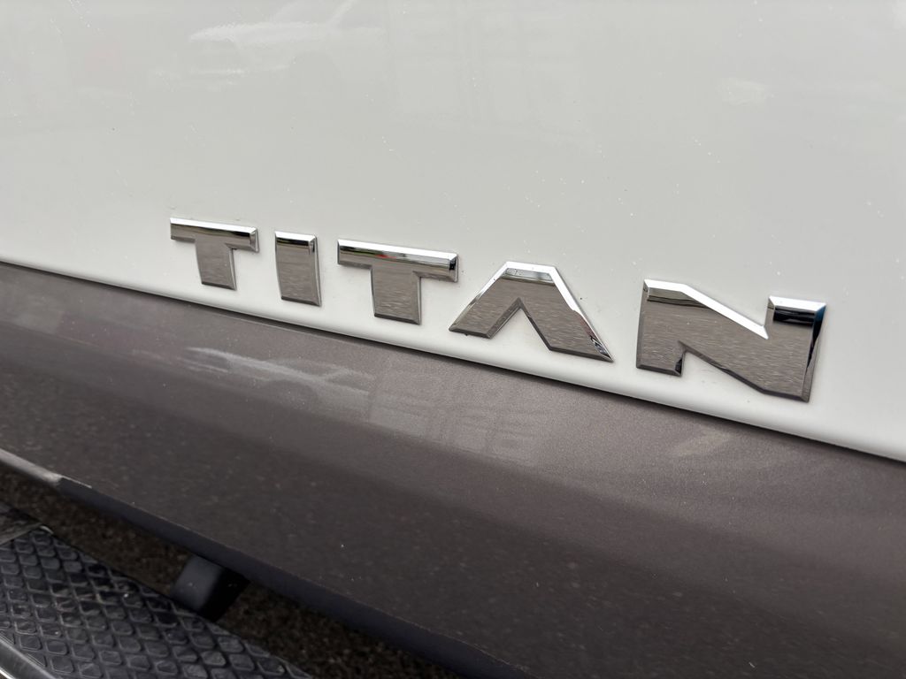 2019 Nissan Titan XD Platinum Reserve - Photo 10