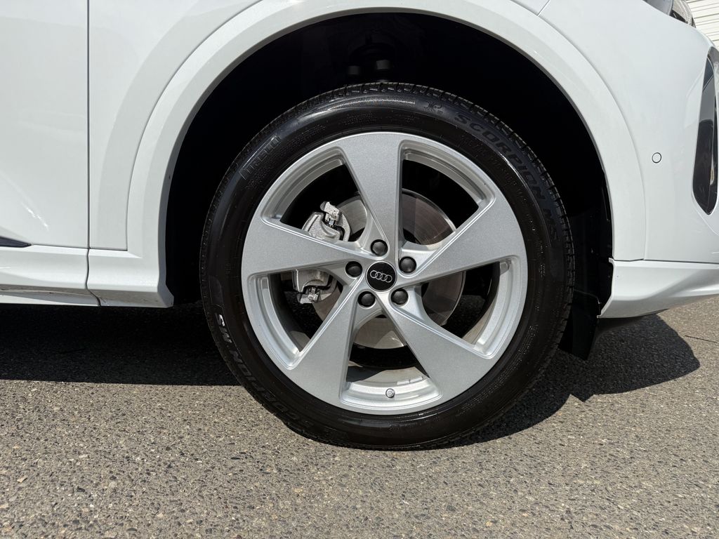 2025 Audi Q5 Premium Plus - Photo 9