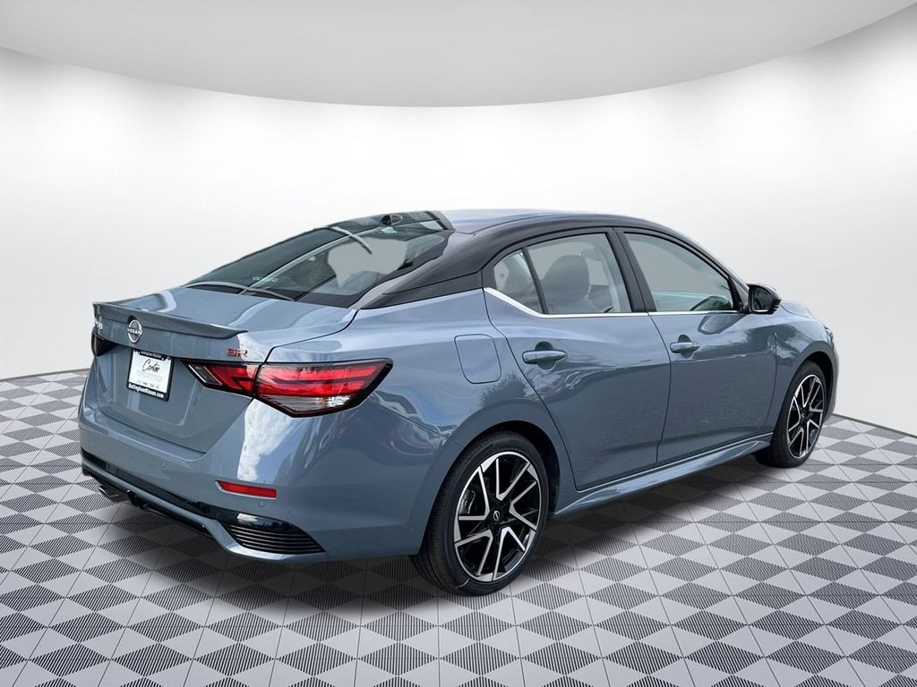 2025 Nissan Sentra SR photo 3