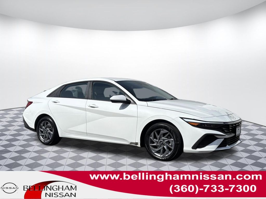 2025 Hyundai Elantra Hybrid
