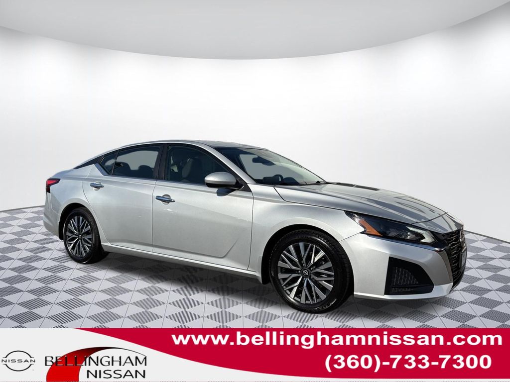 2024 Nissan Altima SV - Photo 1