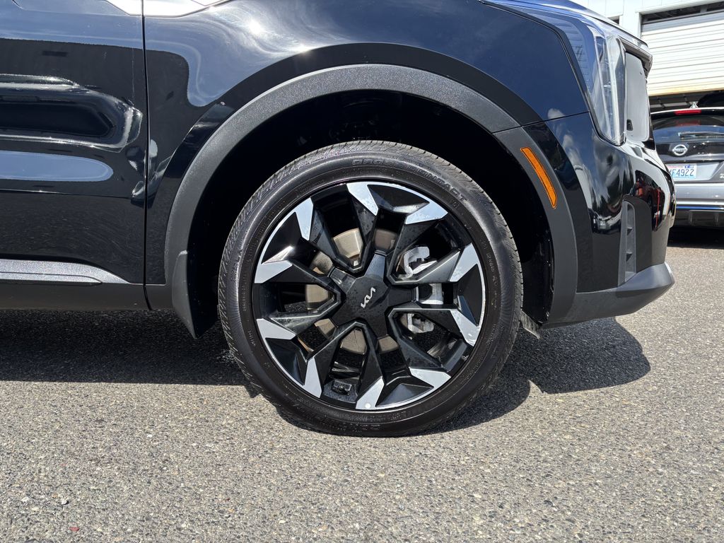 2025 Kia Sorento EX - Photo 9