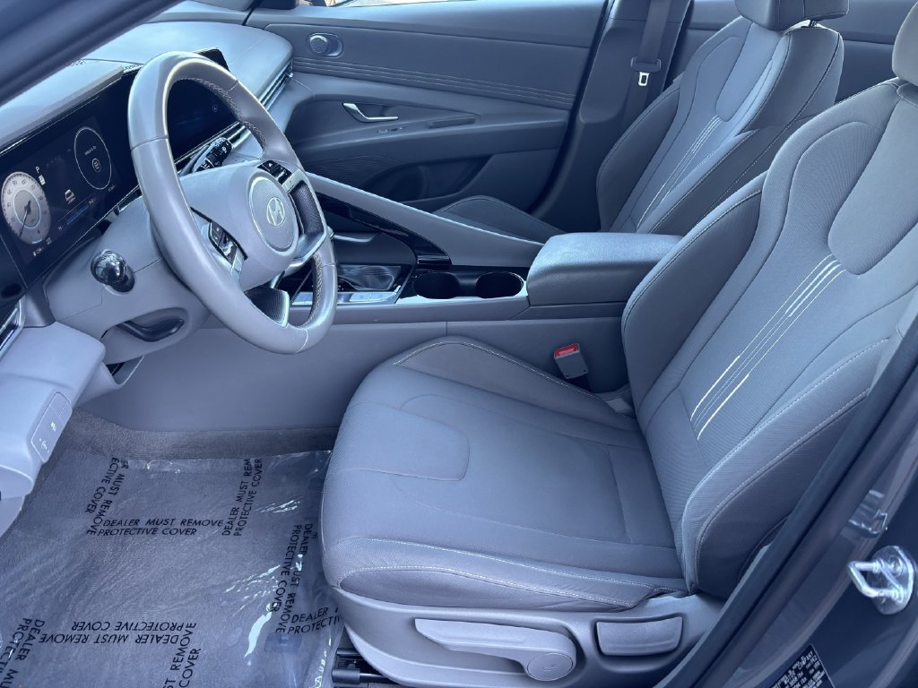 2025 Hyundai Elantra SEL - Photo 12