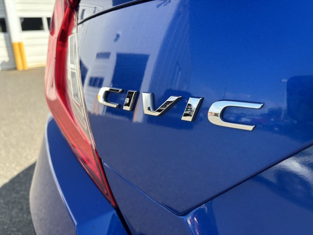 2018 Honda Civic LX - Photo 11