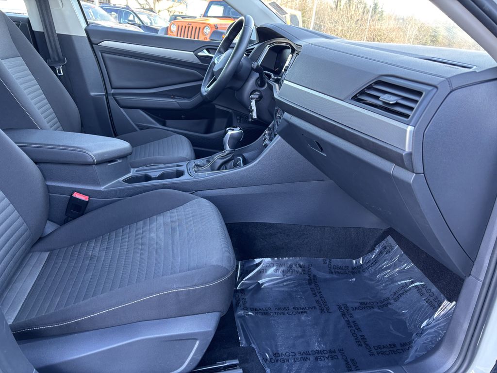 2024 Volkswagen Jetta S - Photo 30
