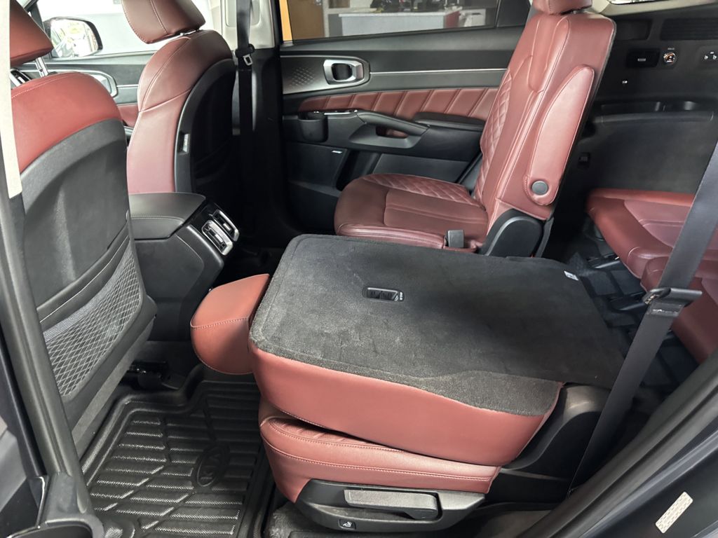 2022 Kia Sorento SX - Photo 25