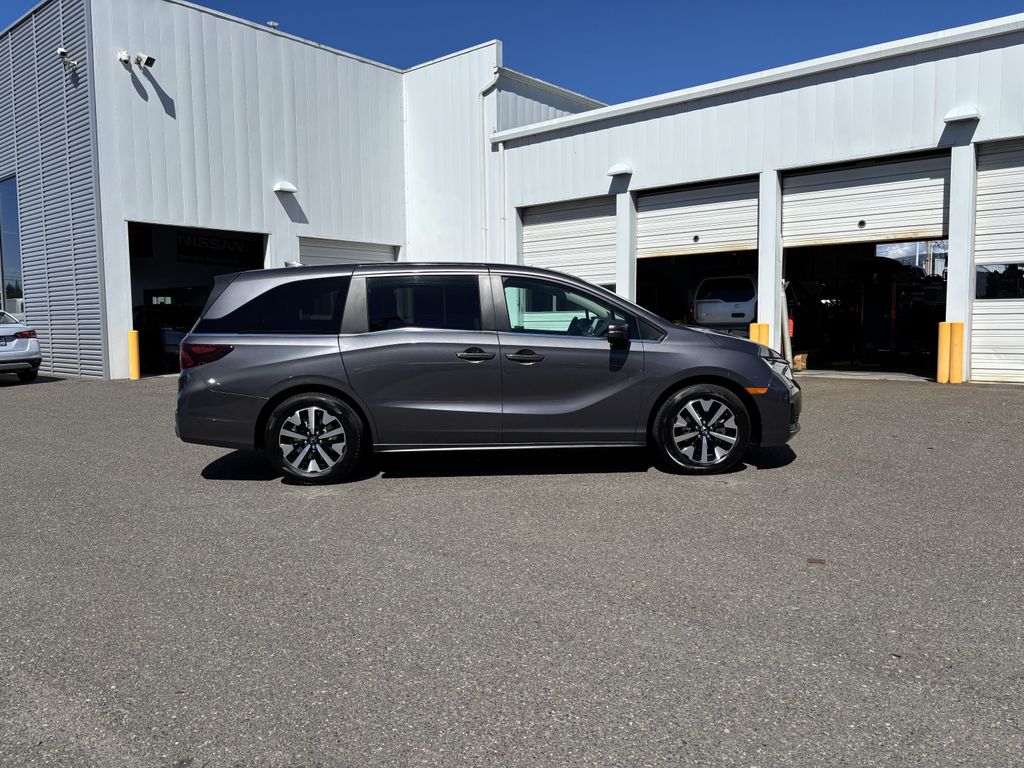 2025 Honda Odyssey EX-L - Photo 8