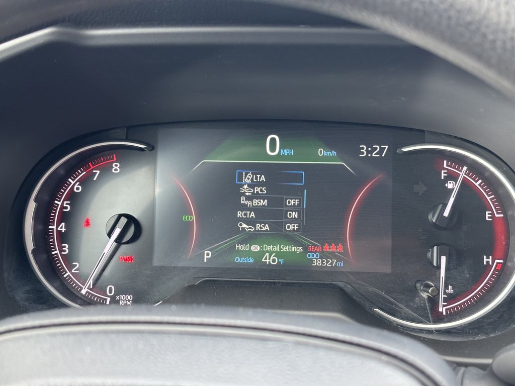 2024 Toyota RAV4 XLE - Photo 18
