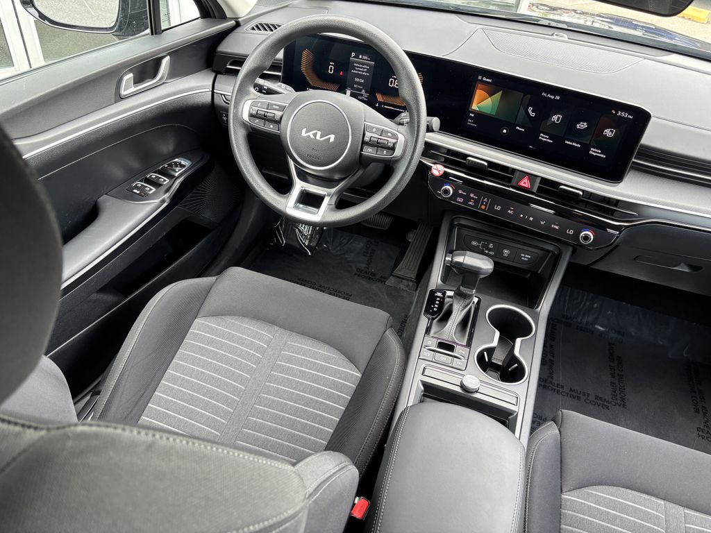 2026 Kia K5 LXS - Photo 18