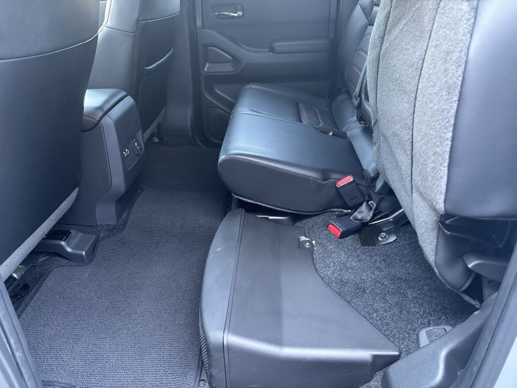 2025 Nissan Frontier PRO-4X - Photo 24