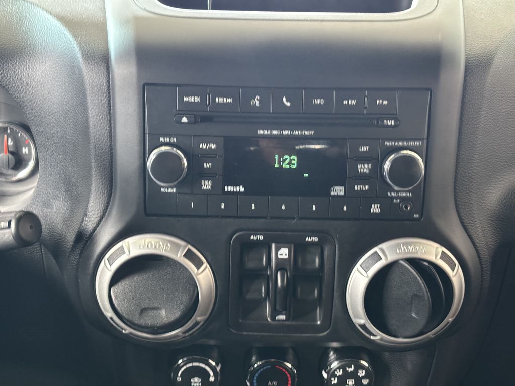 2018 Jeep Wrangler JK Unlimited Rubicon - Photo 18